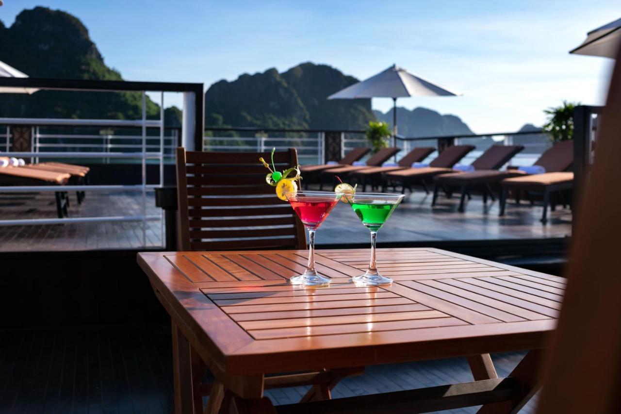 Hotel V'Spirit Cruise Ha Long Exteriér fotografie