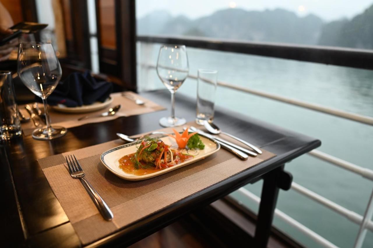 Hotel V'Spirit Cruise Ha Long Exteriér fotografie