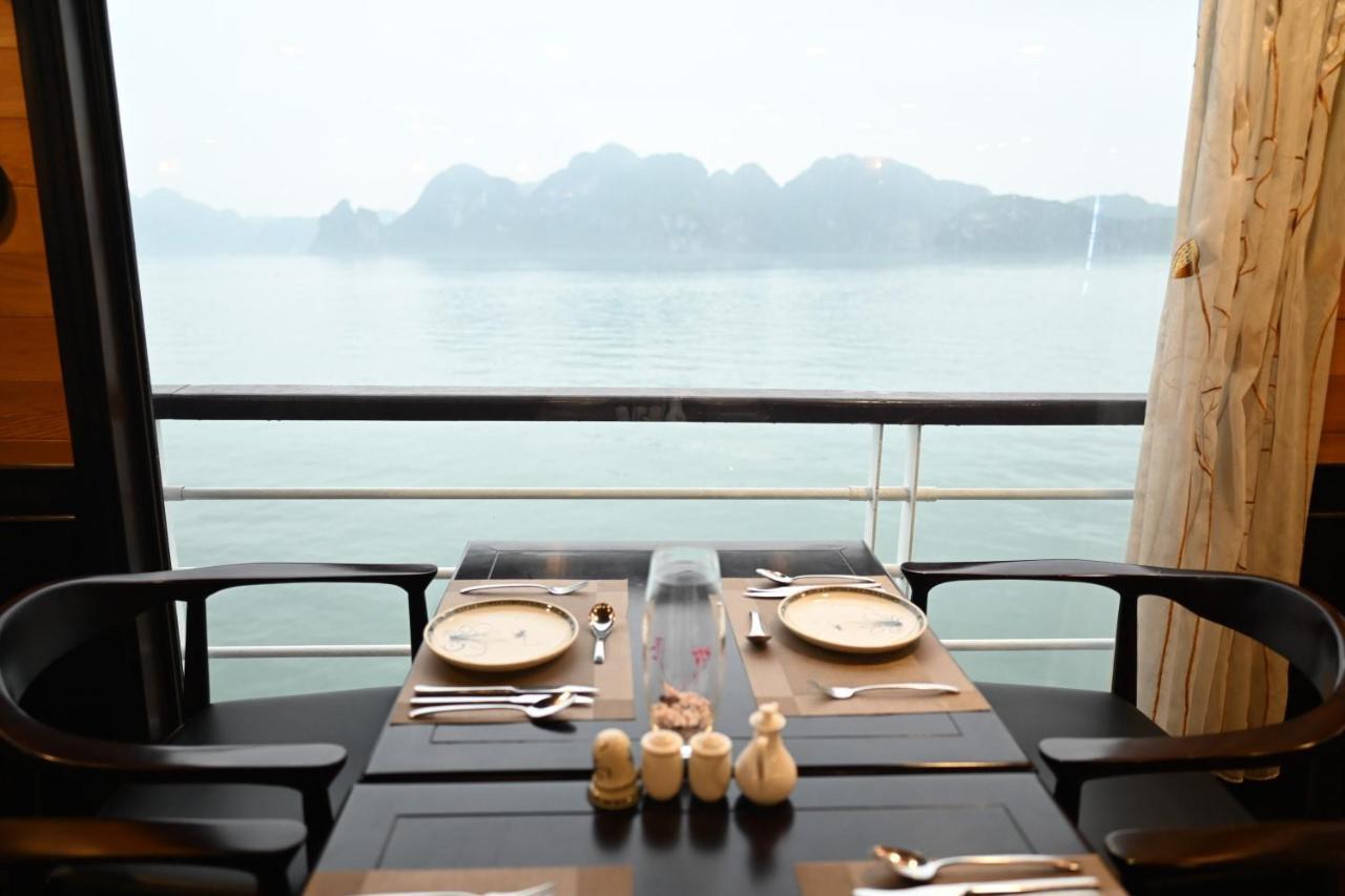 Hotel V'Spirit Cruise Ha Long Exteriér fotografie