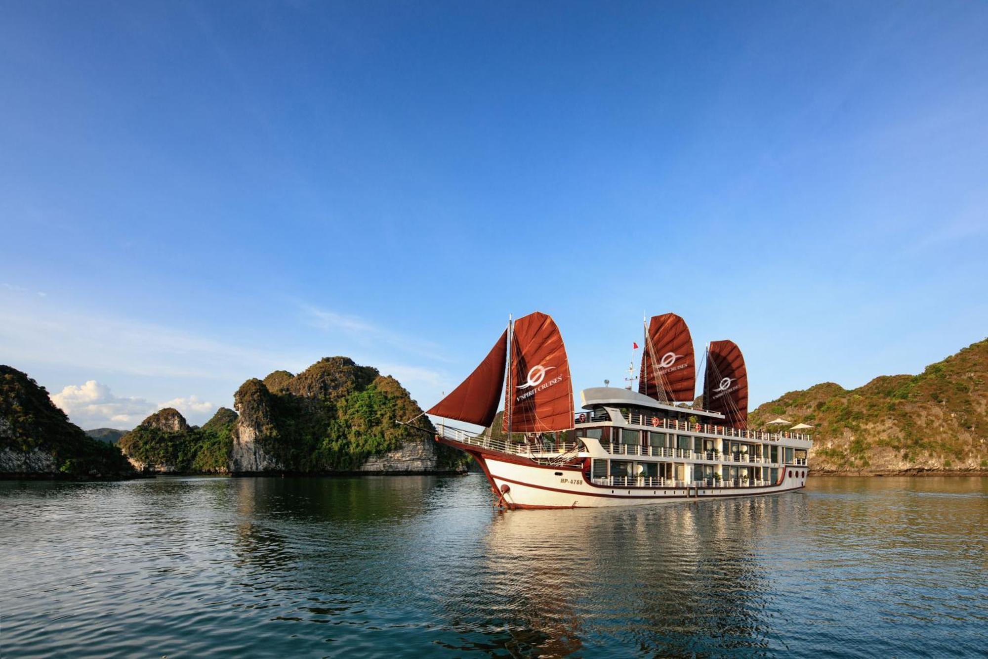 Hotel V'Spirit Cruise Ha Long Exteriér fotografie